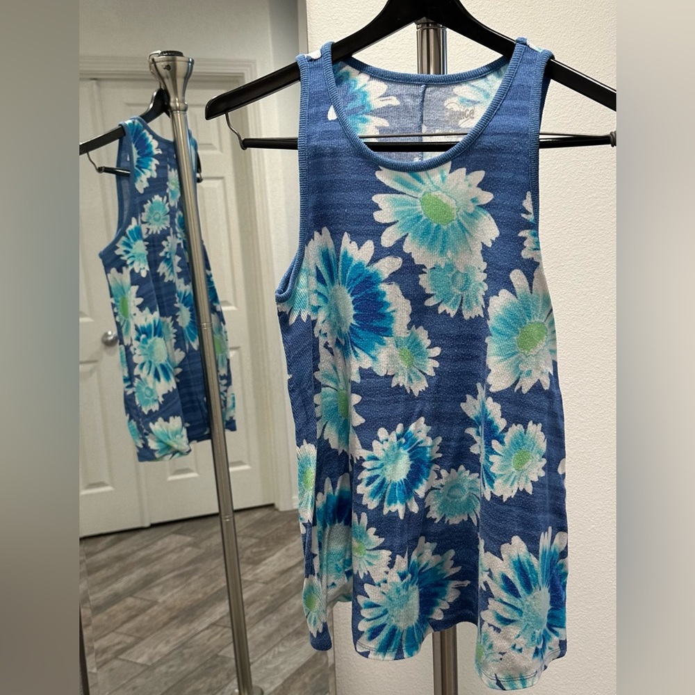 Justice Ribbed Blue Tank w/ Teal White Flowers - size Childrens Clothing: 20